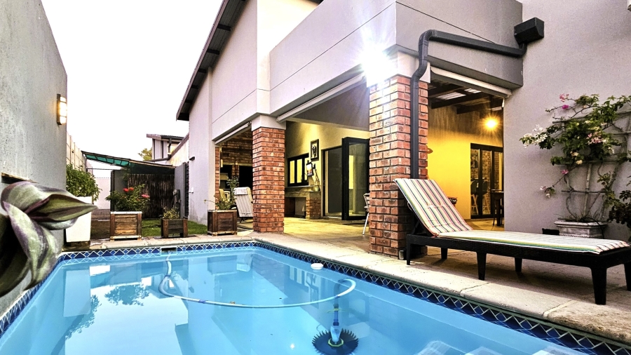 3 Bedroom Property for Sale in Hopefield Western Cape